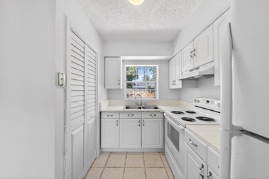 Income-producing duplex in a high-demand Oakland Park location - photo 7