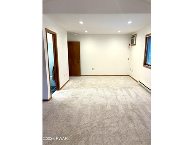 Welcome to your dream retreat in the prestigious gated community - photo 11