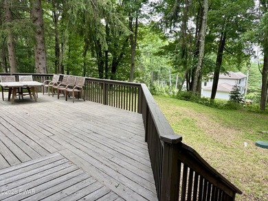 Welcome to your dream retreat in the prestigious gated community - photo 32