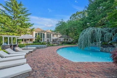 OYSTER BAY COVE. Set at the end of a serene cul-de-sac, this 9 - photo 47