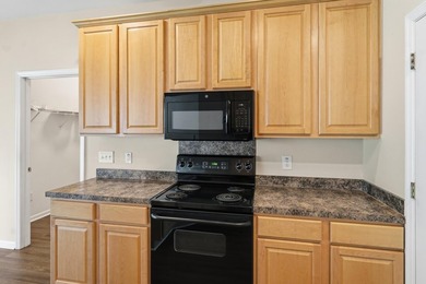 Welcome to Tanner Plantation, one of Hanahan's most sought-after - photo 10