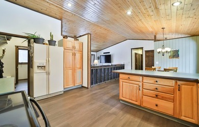 You will not want to miss this stunning three bedroom, three - photo 9