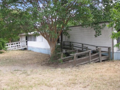 Cedar Creek Lake Home Sale Pending in Gun Barrel City Texas