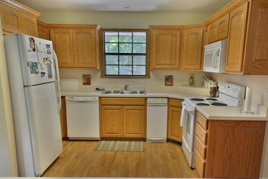 Lakefront condo on tumbling creek is ideal for Full-time living - photo 5