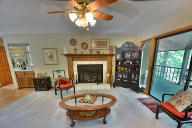 Lakefront condo on tumbling creek is ideal for Full-time living - photo 9
