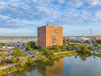Lake Condo For Sale in Charleston, South Carolina