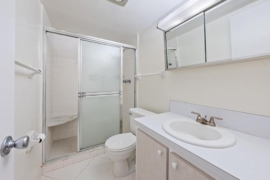 Charming 2BR/2BA home in a desirable 55+ Tequesta community just - photo 14