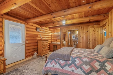 Three separate lodging opportunities, established short-term - photo 15