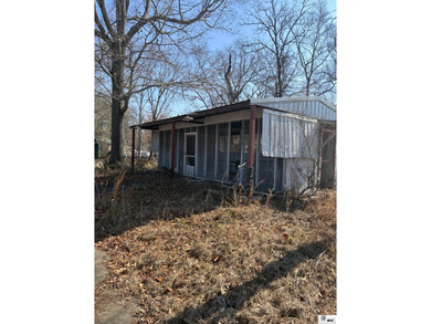 Water frontage lake lot with beautiful views of Lake Louie and - photo 2