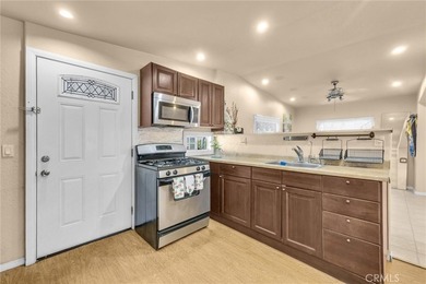 Welcome home to this well-maintained 3-bedroom, 1-bath - photo 11