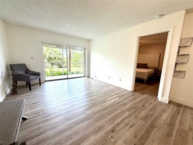 Welcome to this beautifully updated 1-bedroom, 1-bath condo - photo 12