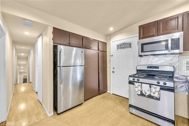 Welcome home to this well-maintained 3-bedroom, 1-bath - photo 12