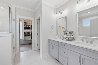 Just Reduced ......... Seller relocating ....Welcome home to The - photo 13