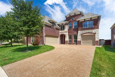 North Facing , Double Master Suits & Vastu Compliant Nestled in - photo 1