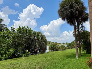 Welcome to this beautifully updated 1-bedroom, 1-bath condo - photo 25
