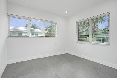 New roof, updated electrical and plumbing, a gourmet kitchen - photo 38