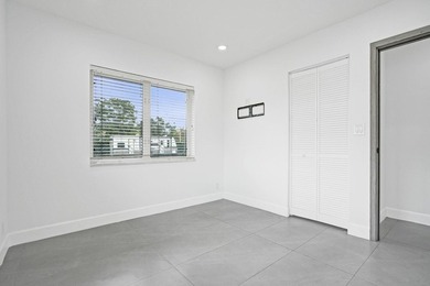 New roof, updated electrical and plumbing, a gourmet kitchen - photo 39