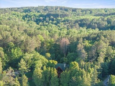 Best of all worlds - Location, Privacy, and Craftsmanship. This - photo 41