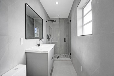 New roof, updated electrical and plumbing, a gourmet kitchen - photo 43