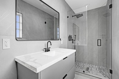 New roof, updated electrical and plumbing, a gourmet kitchen - photo 44
