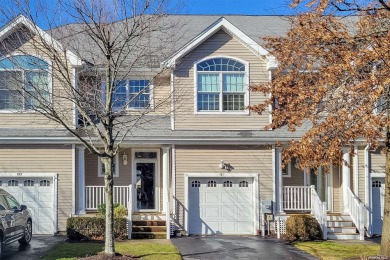 (private lake, pond, creek) Townhome/Townhouse Sale Pending in East Setauket New York