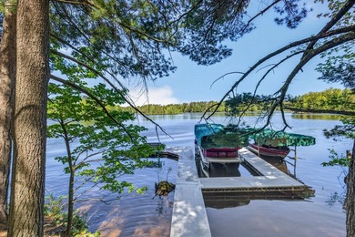 Spacious 5 bedroom, 4 bath Northwoods retreat on Stone Lake - photo 5