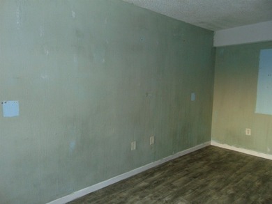 Exceptional investment opportunity! This first-floor oceanfront - photo 6