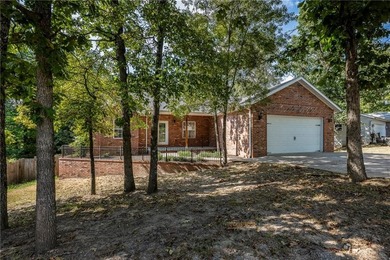 Lake Brittany Home For Sale in Bella Vista Arkansas