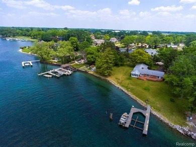 Seize the opportunity to build your dream waterfront home on - photo 4