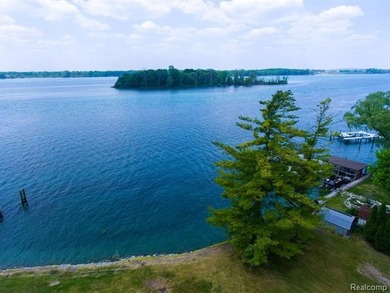 Seize the opportunity to build your dream waterfront home on - photo 5