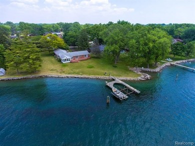 Seize the opportunity to build your dream waterfront home on - photo 8