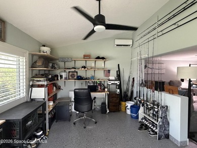 Beautifully updated 3-bedroom end-unit townhouse located in the - photo 20