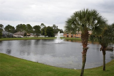 Beautiful 2 Bed 2 Ba completely lake front condo on the second - photo 3