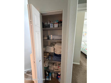 Beautifully updated 3-bedroom end-unit townhouse located in the - photo 28