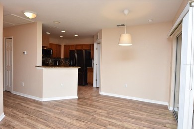 Beautiful 2 Bed 2 Ba completely lake front condo on the second - photo 10