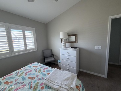 Beautifully updated 3-bedroom end-unit townhouse located in the - photo 31