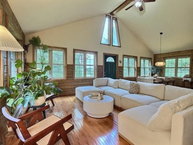 Fantastic log-sided year-round cottage tucked away on 24 private - photo 7