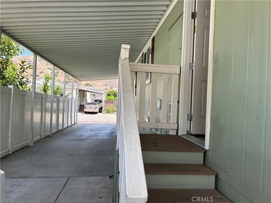 Gorgeous 4 Bedrooms, 2 Baths built in 2018, great open floor - photo 4