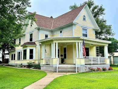 This stunning Victorian home in Ortonville is truly a - photo 1