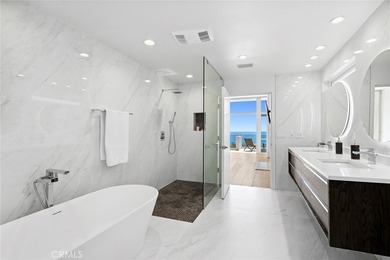 Retreat to a private world of luxury and breathtaking ocean and - photo 15
