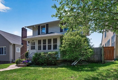 Located on a quiet, tree lined street, close to downtown St Paul - photo 21