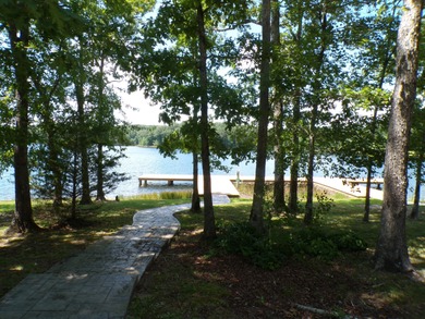 A 5-minute walk (2,5000 ft. roughly away) to the covered - photo 34