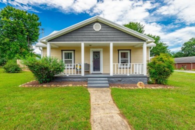 Lake Home For Sale in Soddy Daisy, Tennessee