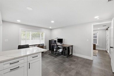 Welcome to this beautifully renovated Carrollwood pool home - photo 10