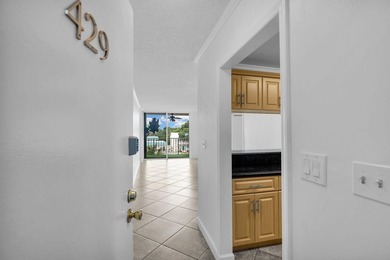 This is a modern, fully updated beautiful 2 bedroom, 1.5 bath - photo 2