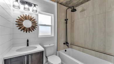 Discover the perfect blend of charm, character, and modern - photo 12