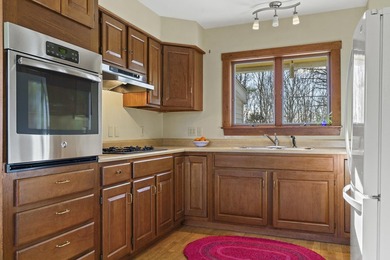 This Boothbay home is conveniently located near Boothbay Harbor - photo 16