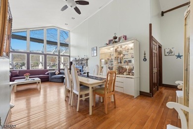 Spacious 4-bedroom, 3-bath waterfront home located on Crescent - photo 17