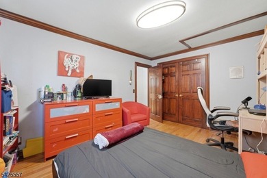 Spacious 4-bedroom, 3-bath waterfront home located on Crescent - photo 27