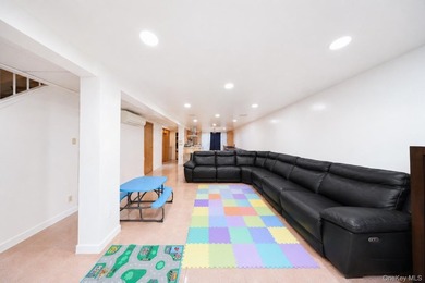 Located in Prime Dyker Heights! Well-maintained legal two - photo 3